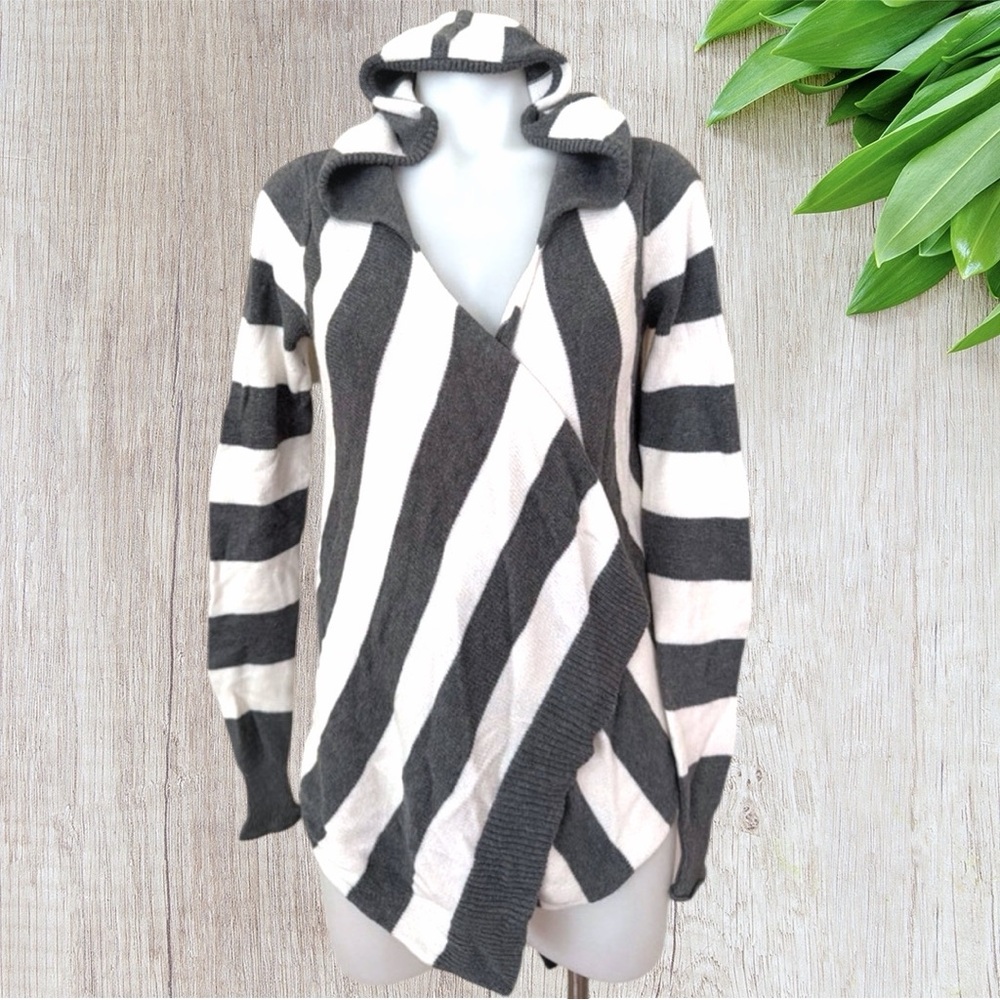 Express Women’s Hooded Sporty Cardigan Sweater in Gray & White, XS